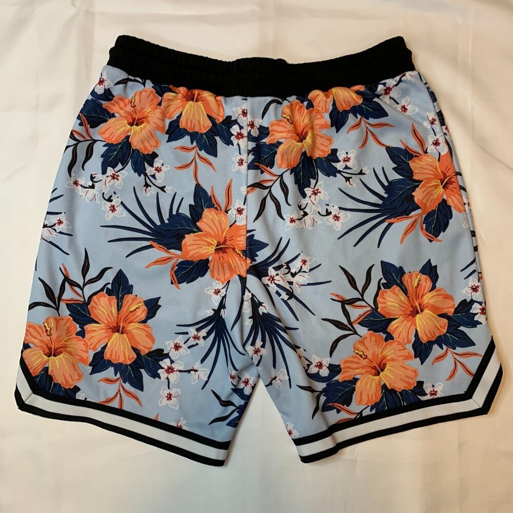 DIVIDED Shorts - Picture 2 of 3